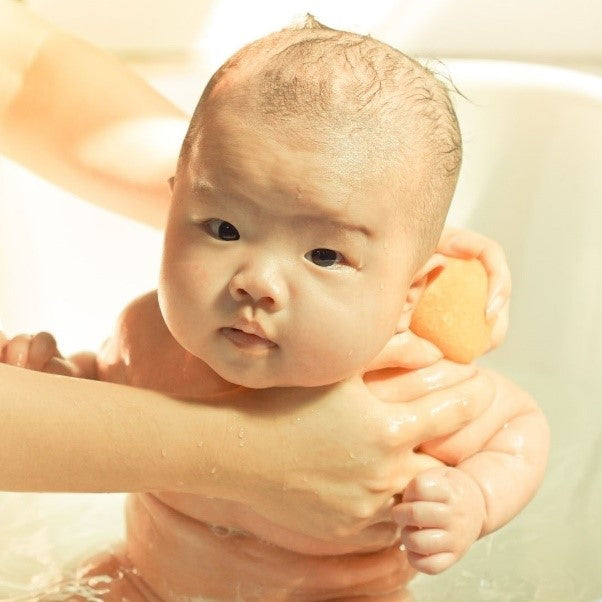 5 Pasos para bañar a mi bebé