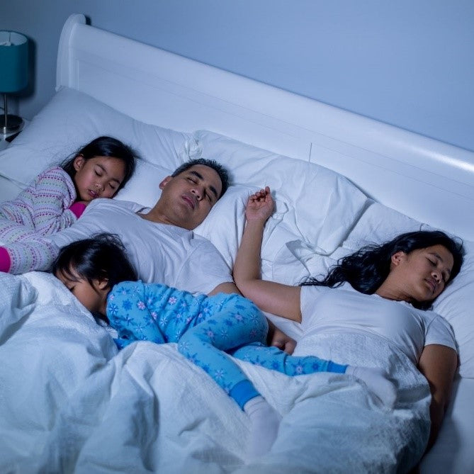 Mi bebé solo quiere dormir en mi cama ¿Qué hago?